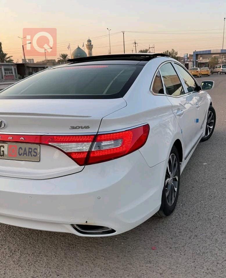 هیۆندای ازێرا